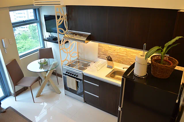 Eton Parkview 50 sqm monthly condo in Makati
