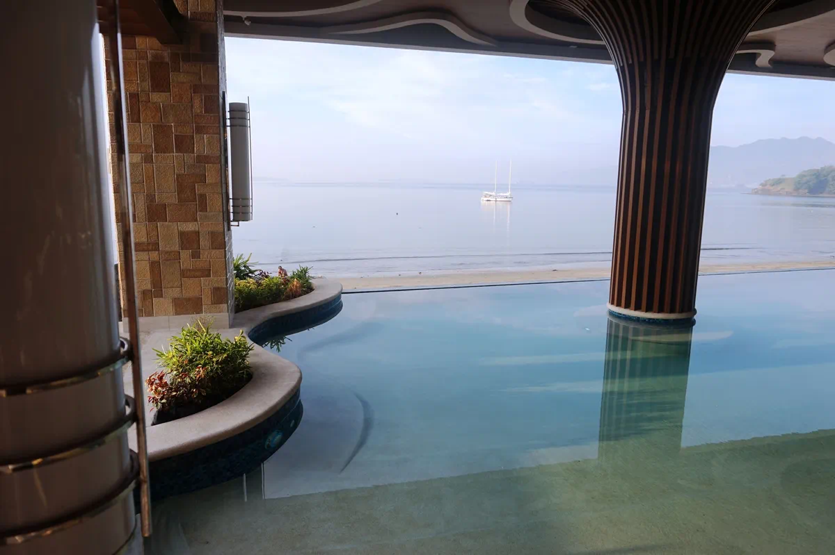 Central Park Reef Resort Subic