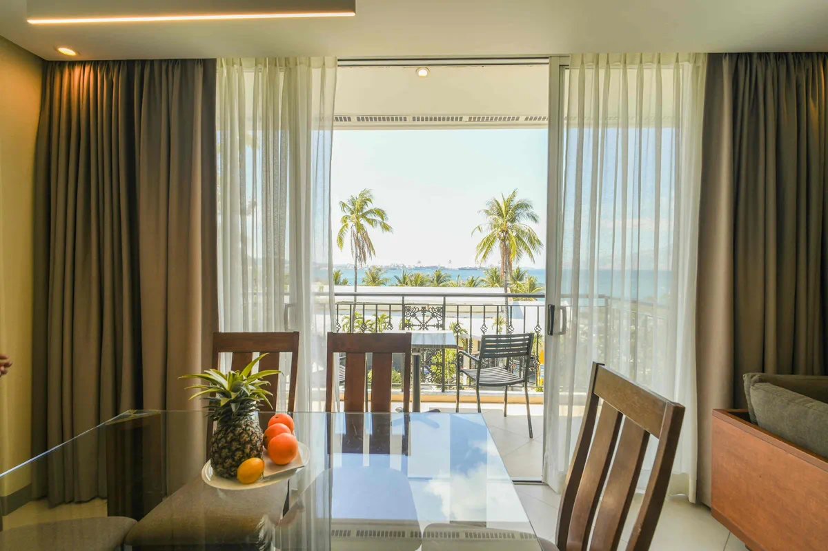 Court Meridian Hotel and Suites Subic