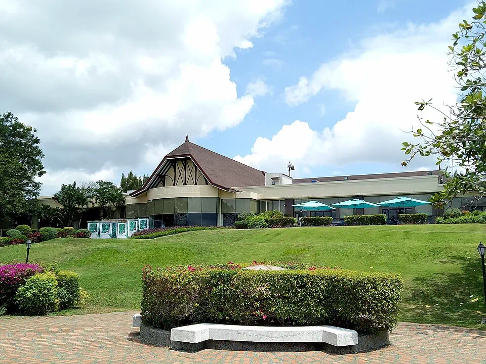 Taal Vista Hotel in Tagaytay